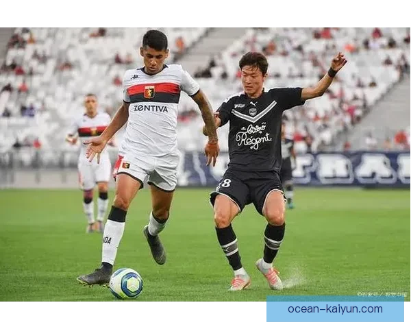 韩国国家队金玟哉铁卫表现稳健，备受关注的防线脊梁